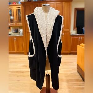 HUE Cream Sherpa-Lined Jacket Vest
